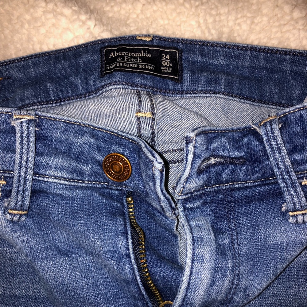 Jeans - Picture 3 of 4